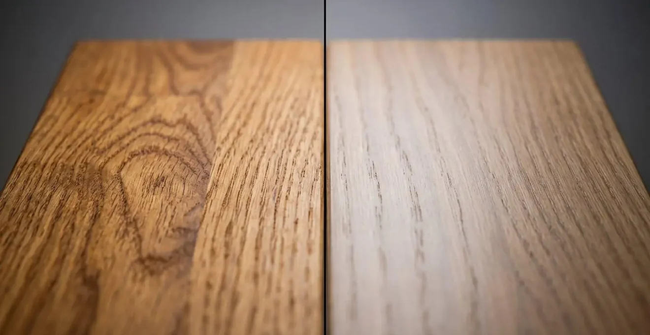 Comparaison macro de la texture d'un chêne huilé et d'un chêne verni montrant la différence de rendu de surface